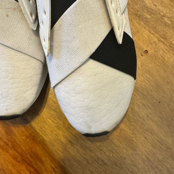 Puma running shoes in like new condition size 7,5 - Picture 9 of 10